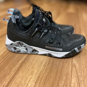 Reebok men’s athletic shoes size 9